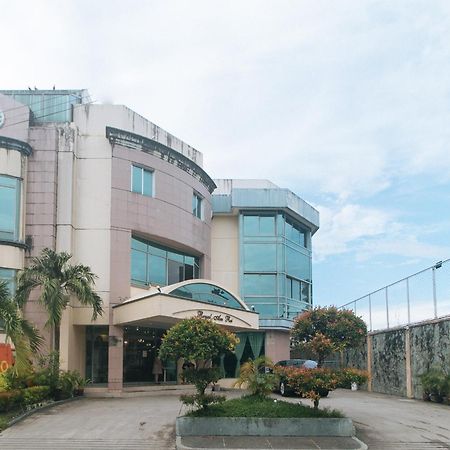 Royal Am Rei Hotel By Reddoorz Bacolod Exterior foto