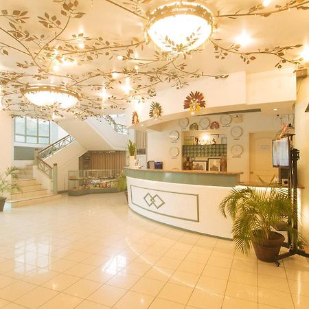 Royal Am Rei Hotel By Reddoorz Bacolod Exterior foto